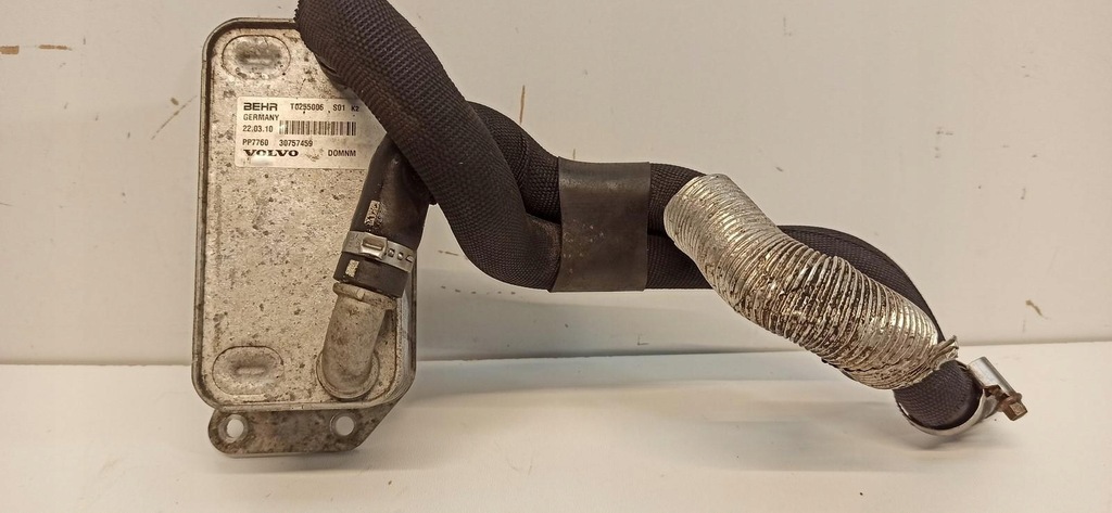 фото №1, Volvo v70 iii xc70 радиатор масла 30757459