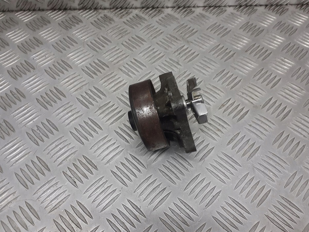 фото №1, Насос wody toyota corolla e12 1.4 vvti