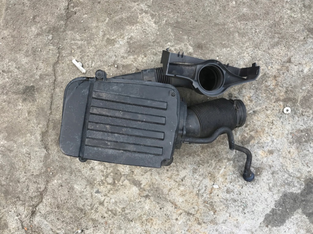 фото №1, Audi a3 8p 3.2 v6 2.0 fsi корпус фільтра повітря