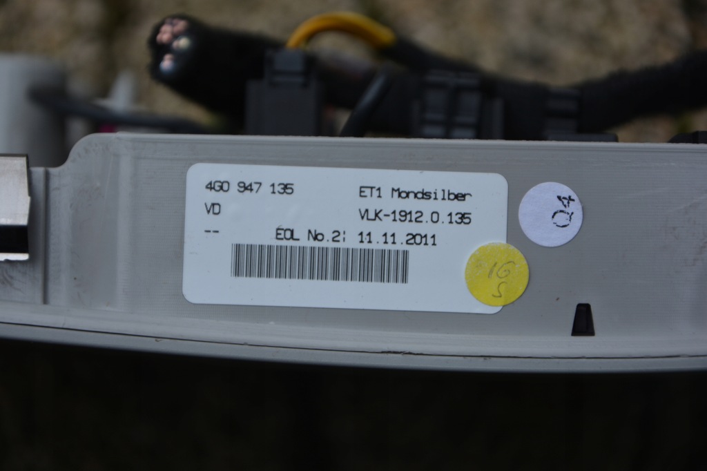 фото №8, Лампа освещение салона audi a6 c7 4g0947135