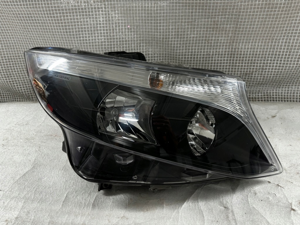 фото №1, Mercedes vito w447 правая лампа передняя