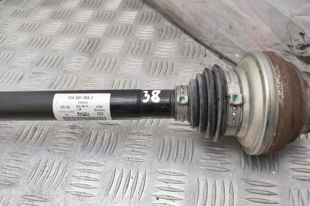 фото №7, Półośka задняя правая vw id.5 e39 1ea501204j electric 150kw 2023