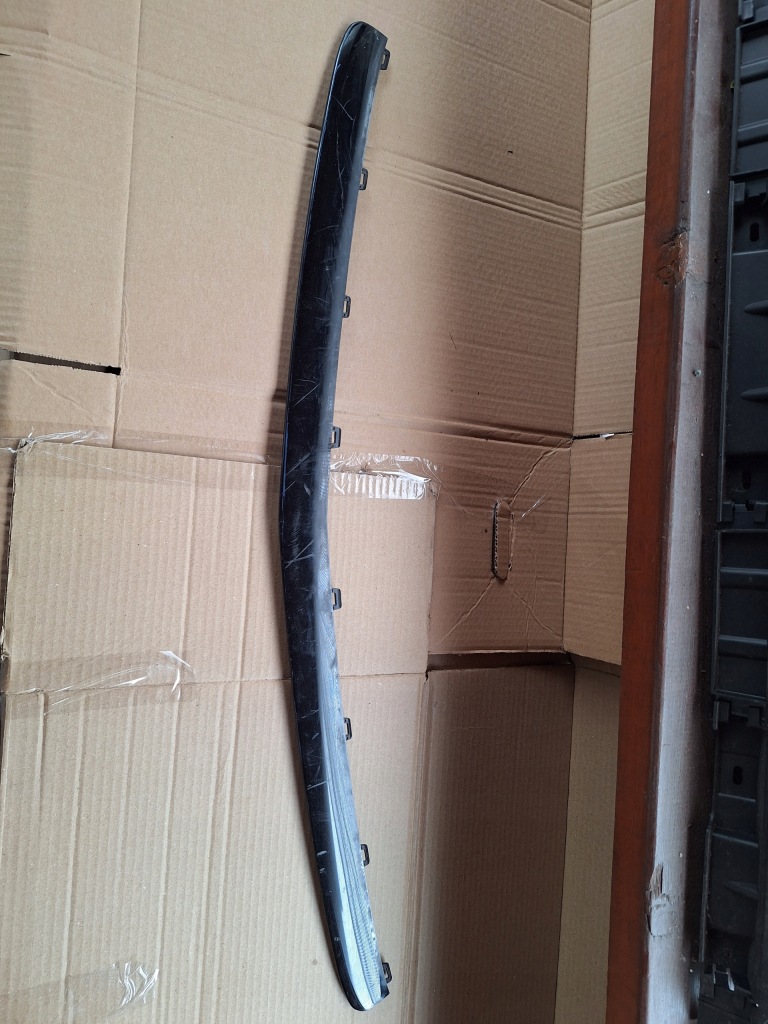 фото №1, Молдинг бампера перед mercedes a-klasa w177 amg