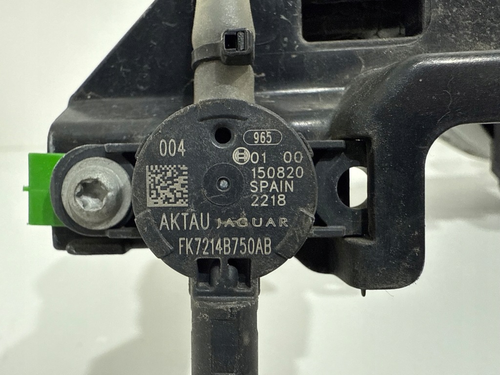 Land rover discovery sport балка абсорбер бампера передній датчик Недорого