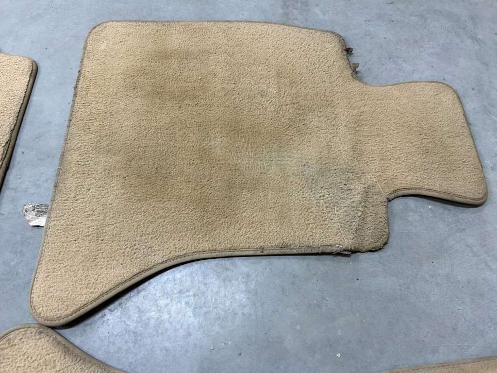 фото №7, Коврики велюровые бежевые bmw 5 f10 f11 2013