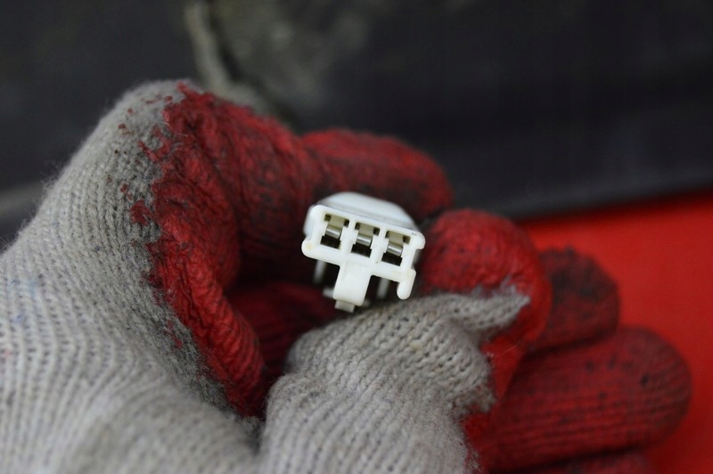 фото №12, Стекло задняя задняя peugeot 107 3d 05-08