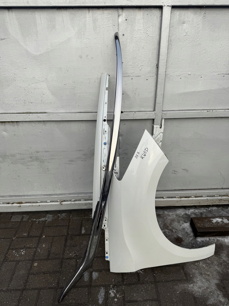 фото №1, Крила перед правий citroen ds5 + молдинг хром