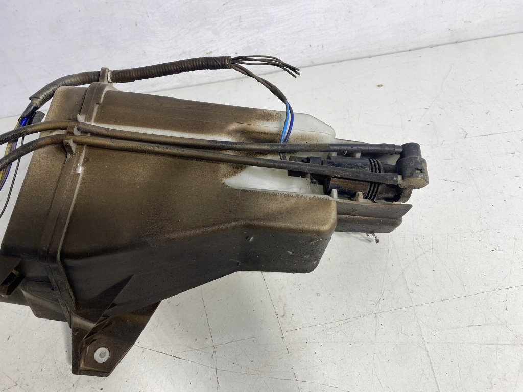 Бачок омивача nissan note e12 2 європа Зі Шроту