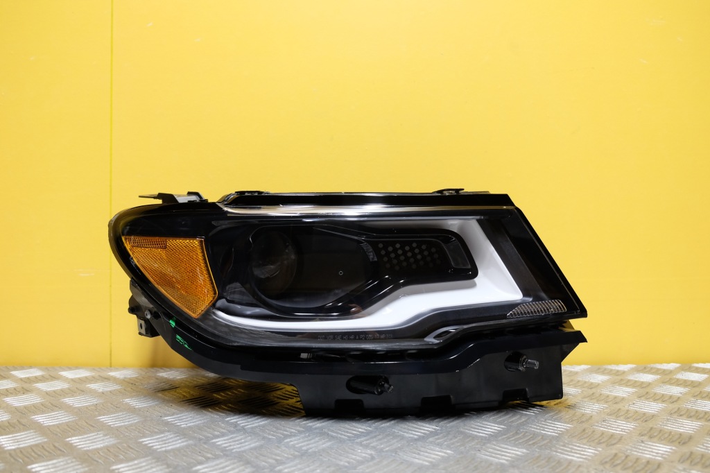 Купити Jeep compass mp 2016- фара лампа bi-xenon bez led r америка