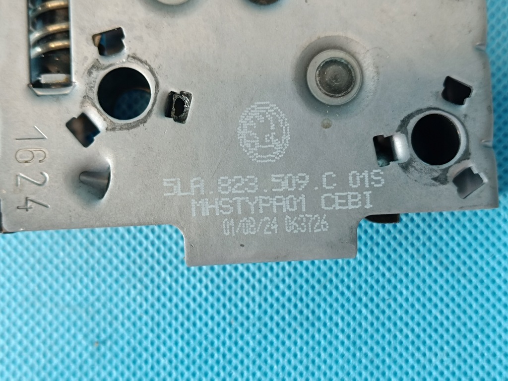 фото №10, Skoda scala lift 1.0 tsi 85kw 2024 r замок капот тягa засувка 5la823509c