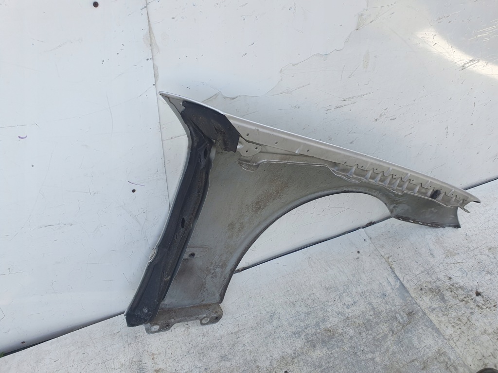 Mercedes e w 211 крыло  левое  перед Недорого