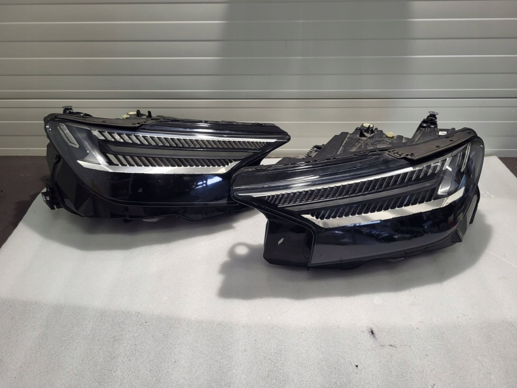 фото №1, Audi q4 e-tron matrix led комплект лампа перед 89a941035 / 89a941036