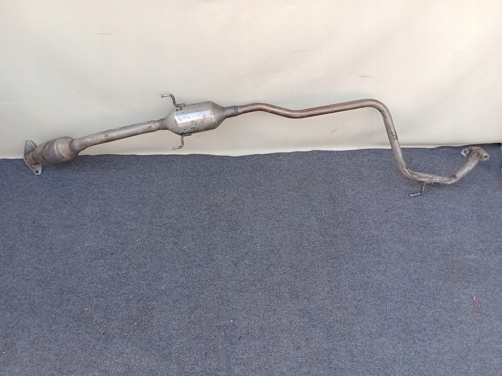 фото №1, Toyota yaris iii гаситель катализатор 30m08