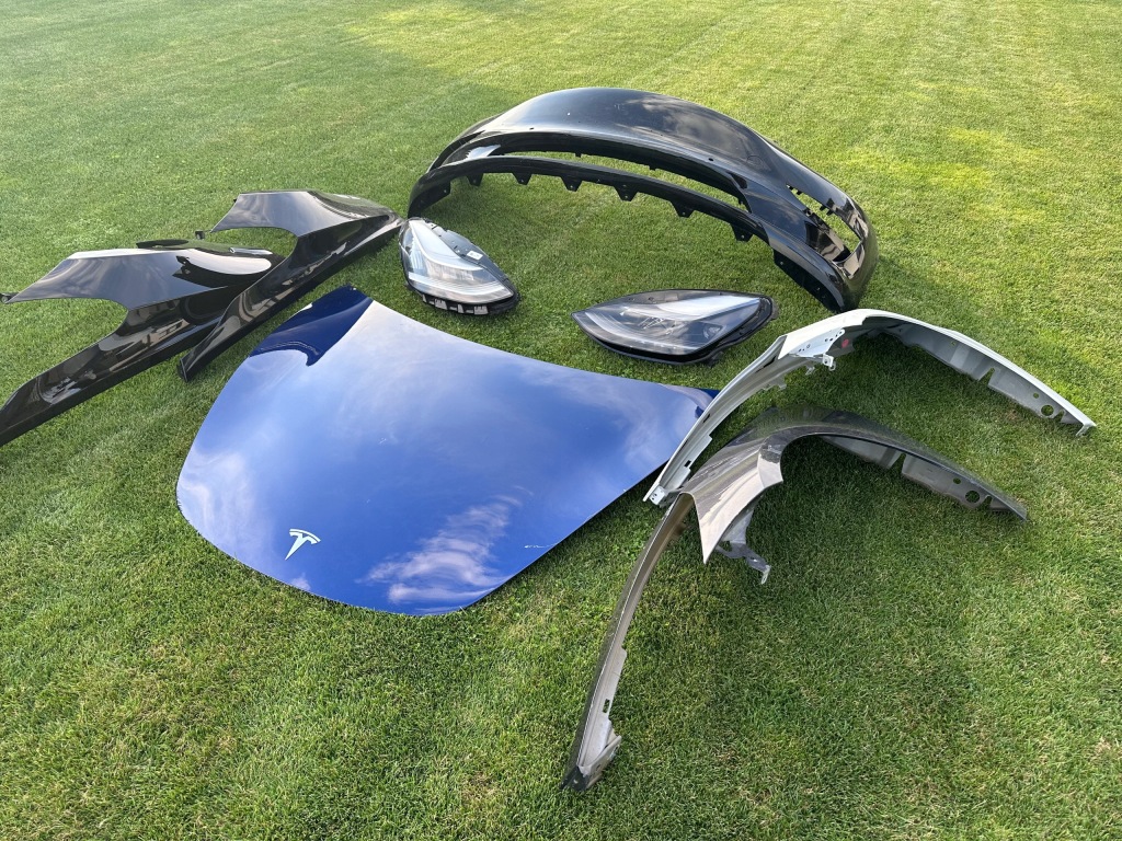 Купити Tesla model 3 3 17-24 капот кришка двигуна оригінал