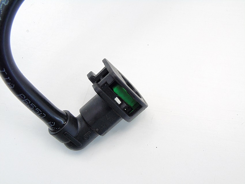 фото №3, Шланг трубка клапан топлива 1.6 ti c-max 2 focus 3