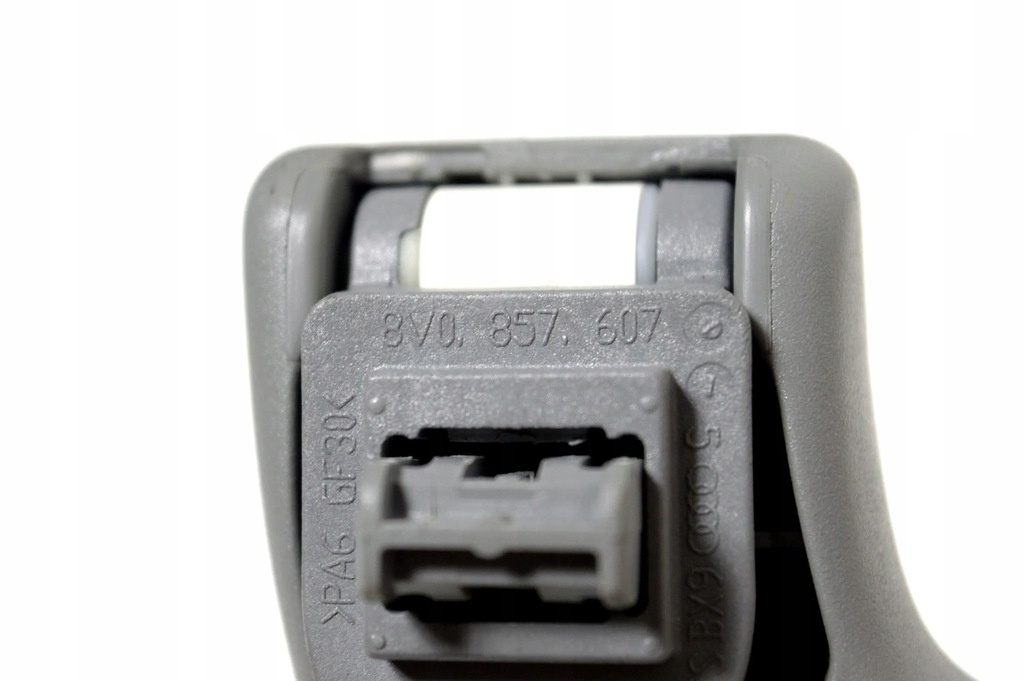 фото №8, Audi a3 s3 8v 2018 права сторона кронштейн / ручка стельова задня