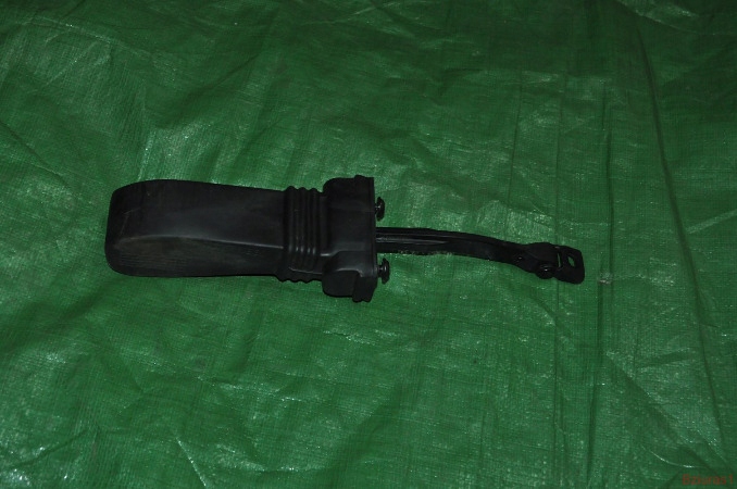 фото №1, Ограничитель дверь audi a7 3.0tdi 8t8837267a