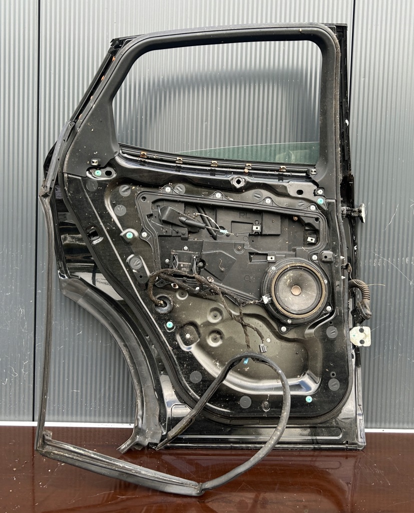 Купить Дверь левая задняя задние jaguar e-pace x540