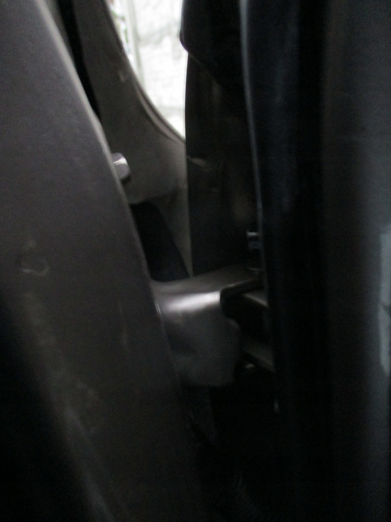 фото №1, Kia ceed i 06-12 петля правий лівий верхній