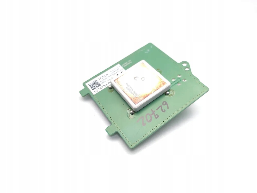 Tesla model 3 усилитель антенны 2020 седан 4/5dr 1079734-00-c 19-24 ev Цена