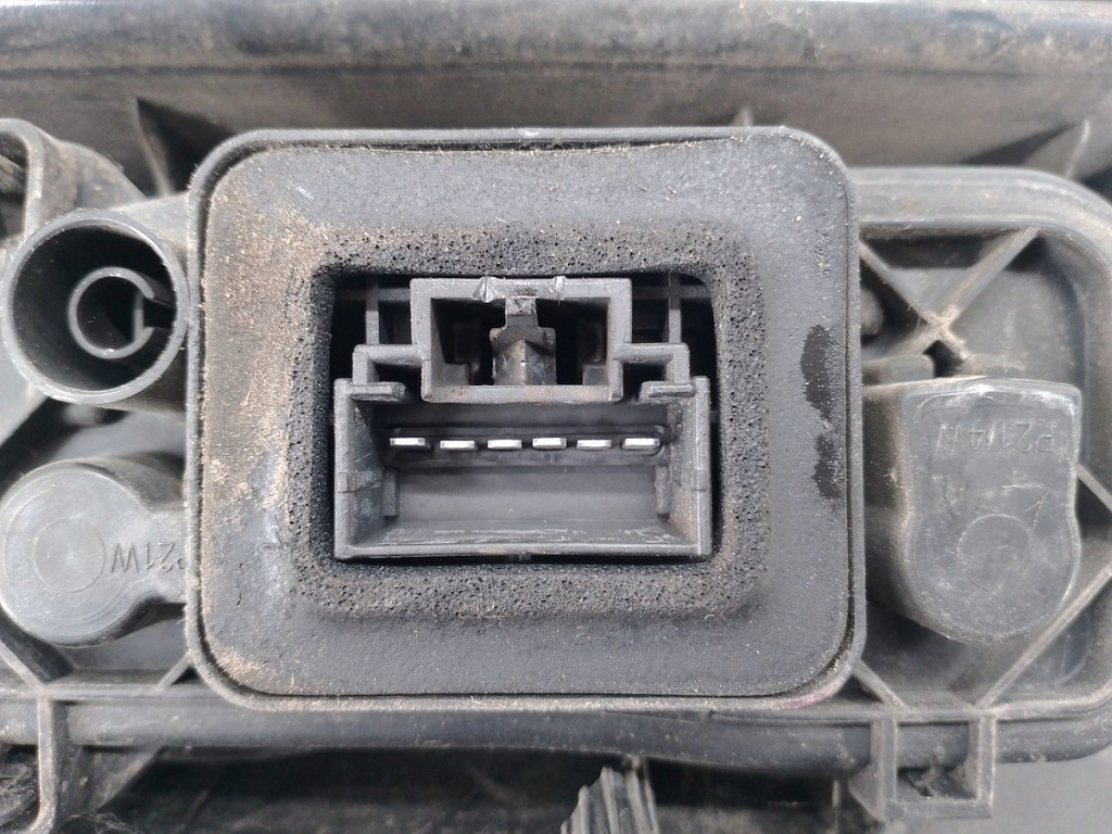 фото №10, Лампа задняя правая citroen nemo 01353205080 краска