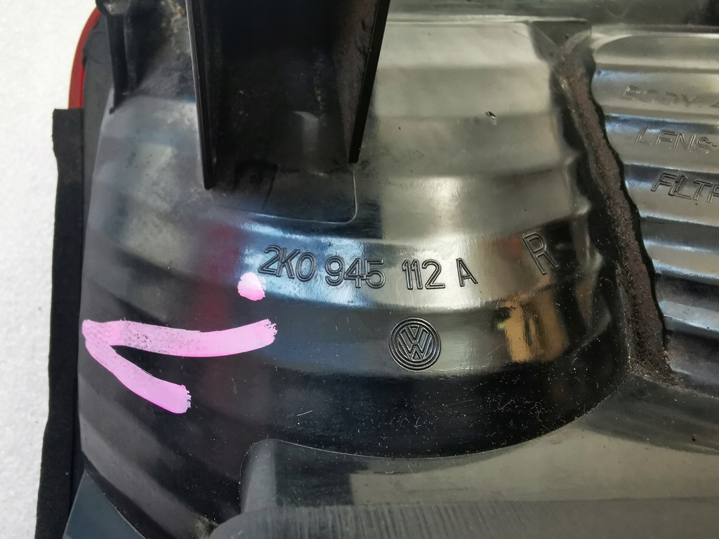 фото №8, Vw caddy лампа задняя правая 2k0945112a