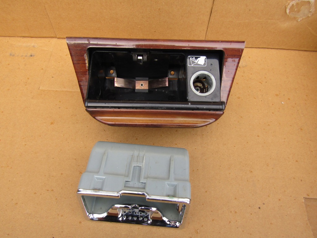 Купити 2 mercedes w124 85-89 попільничка w тунель drewno zebrano