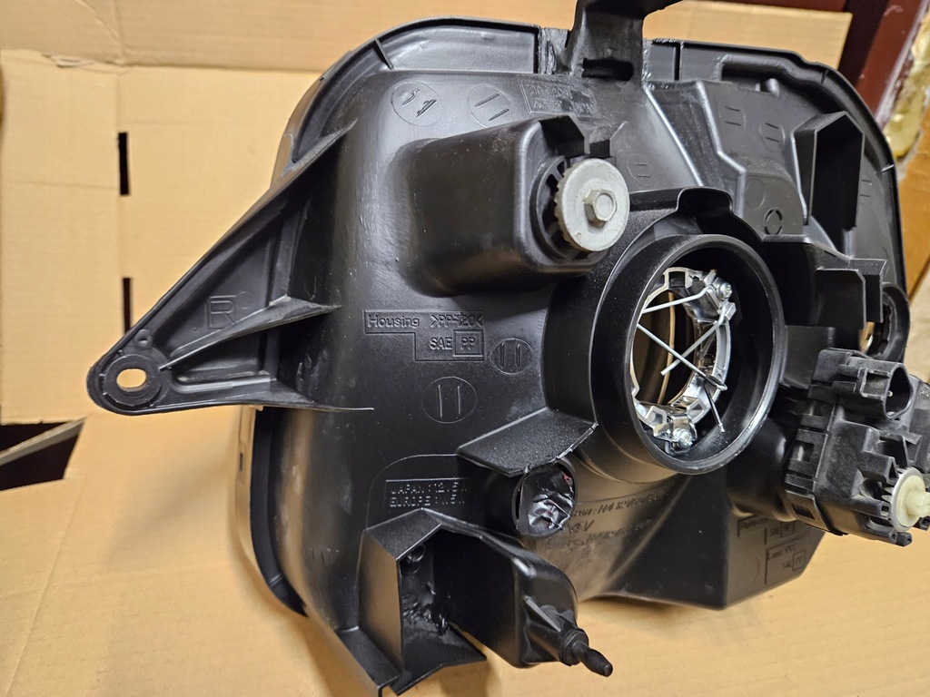 фото №11, Suzuki jimny iii лампа права перед 98-08r euro koito