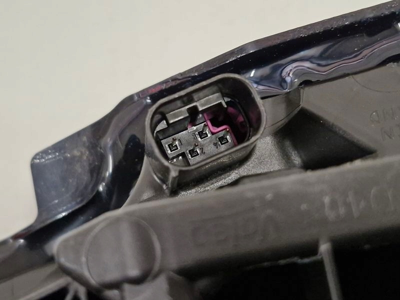 Mercedes w174 c174 cla накладка лампа перед передня середня led Доставка