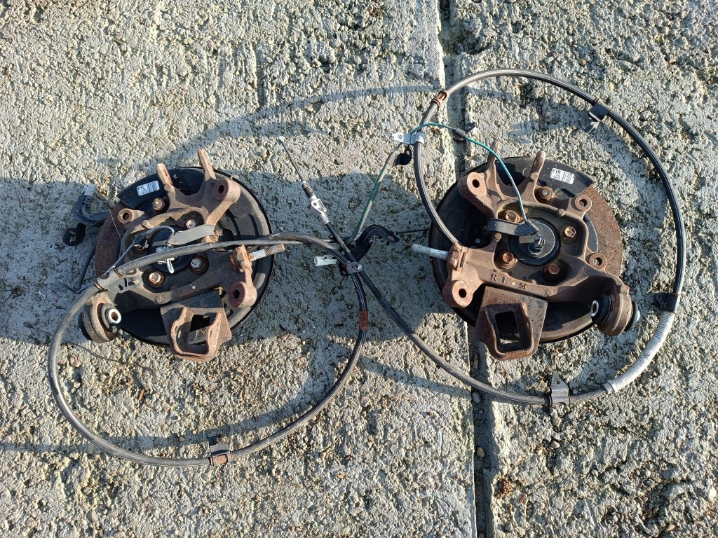 фото №1, Lexus rx rx350 правая левая поворотный кулак задняя тросы