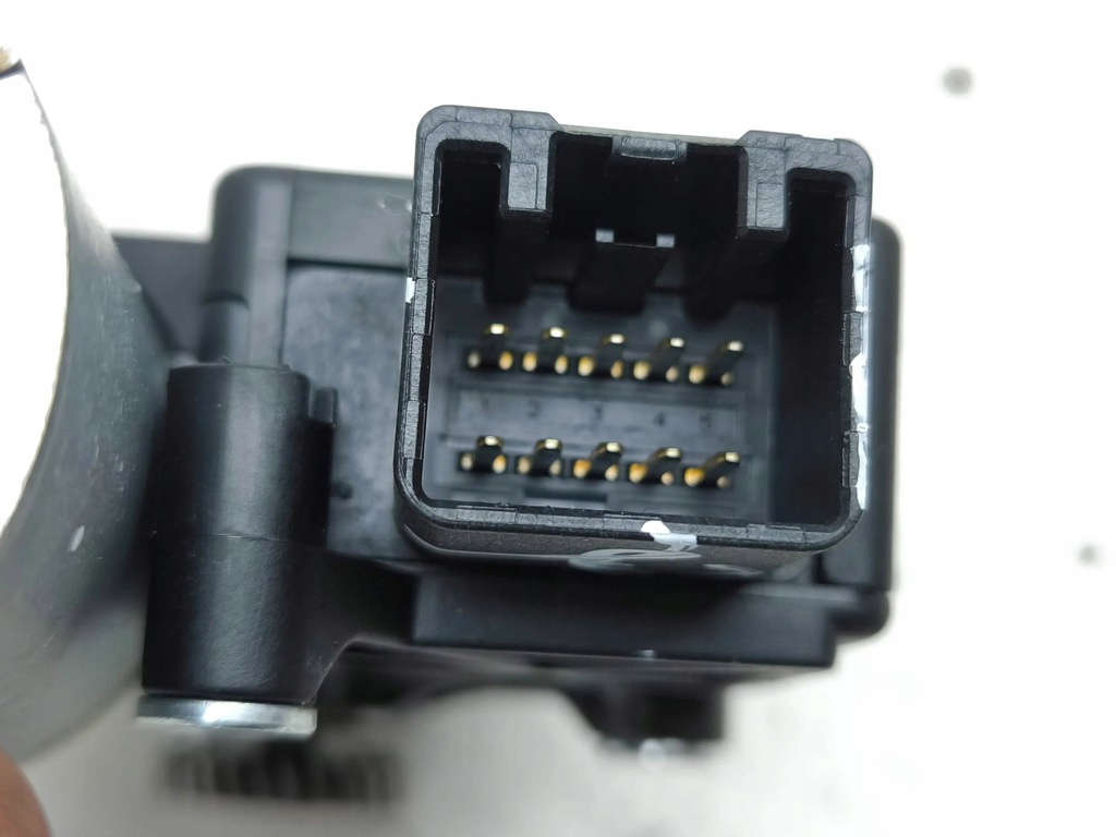 фото №5, Hyundai santa fe 2013 моторчик люк