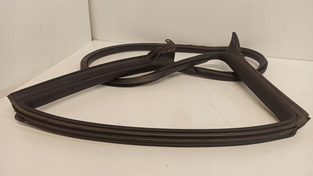 фото №3, Audi a5 8t прокладка дверь задняя перед sportback