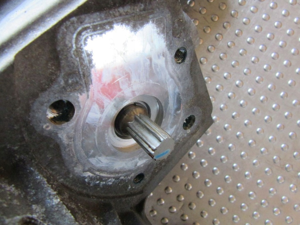 фото №10, Chevrolet trailblazer 4.2i 2001 редуктор коробки 4wd автоматическая коробка передач 2.69