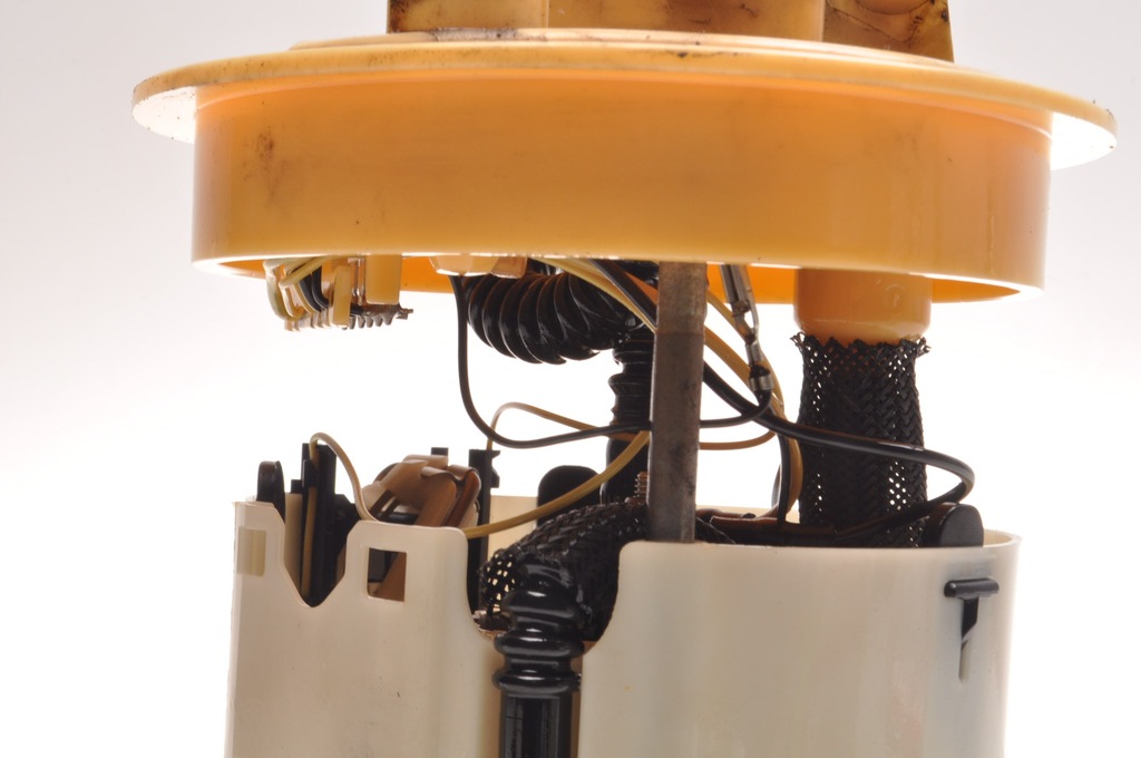 фото №7, Volvo c30 s40 v50 c70 ii 2.0 d4 177km насос пального 31303272