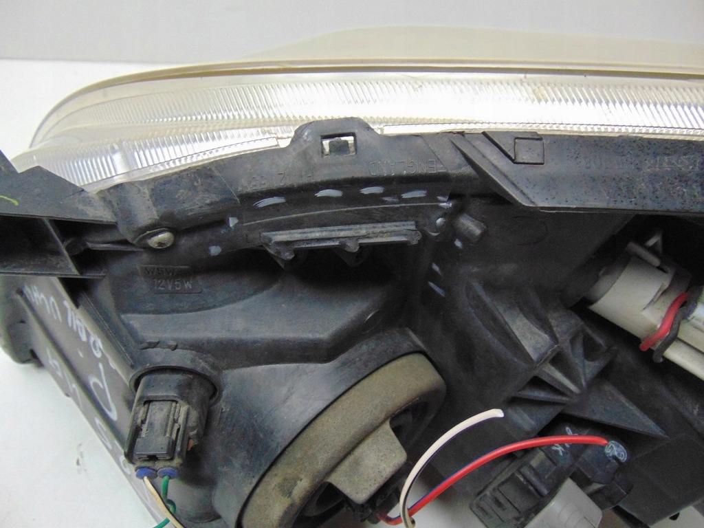 фото №11, Лампа правая toyota avensis t25 lift europa