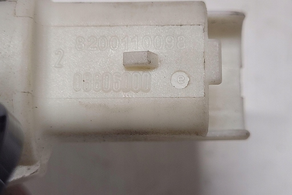 фото №1, Кнопка открывания крышки багажника renault grand scénic ii jm0/1_