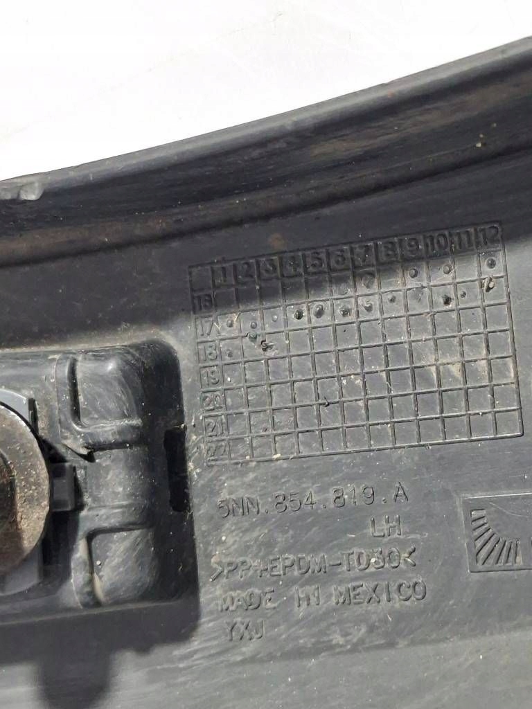 Volkswagen tiguan allspace 2018 накладка подкрылок заднего левая 5nn854819a Доставка