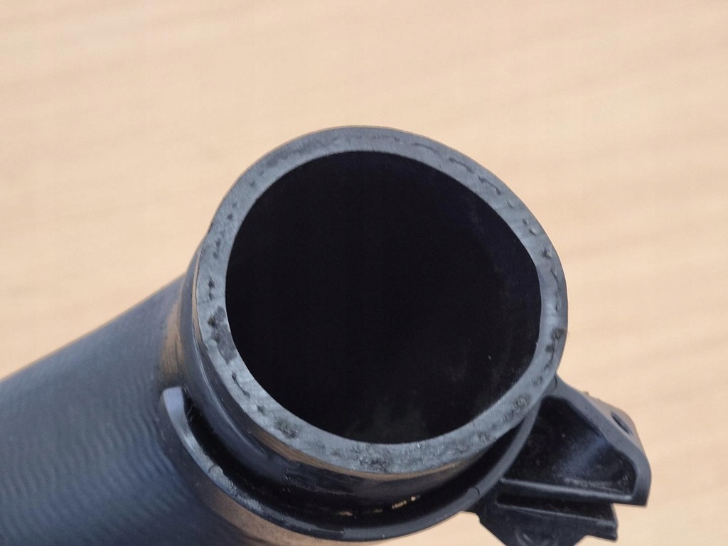 фото №5, Труба интеркулер volvo v50 s40 c30 1.6d 109km 6m51-6k863-hb