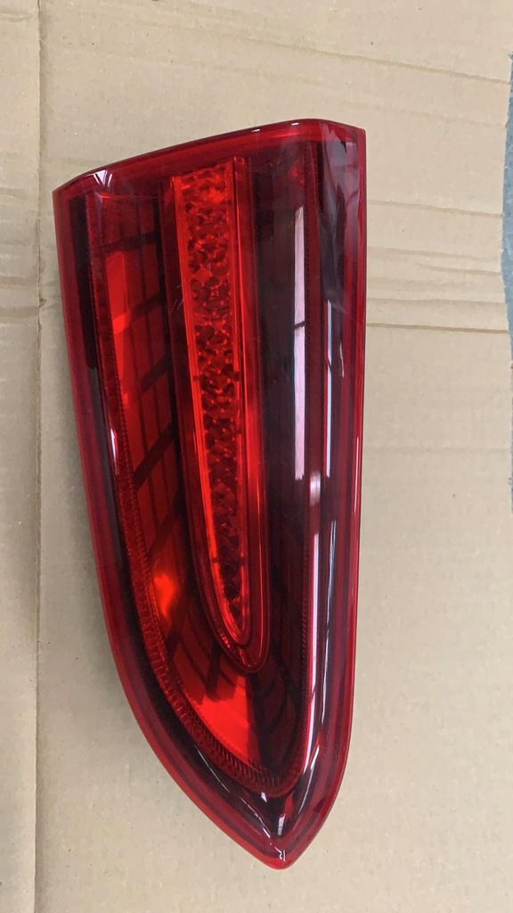 фото №1, Hyundai santa fe 2019- лампа задняя левая w крышка