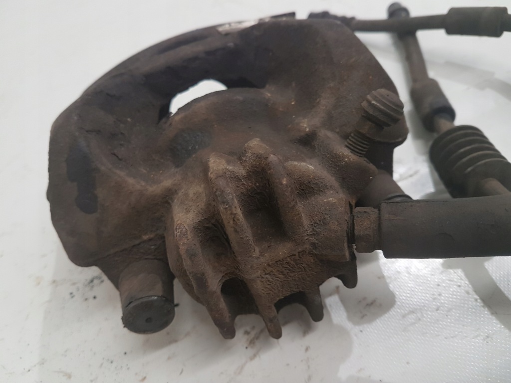 фото №7, Peugeot 5008 i суппорт тормозной правый левый перед