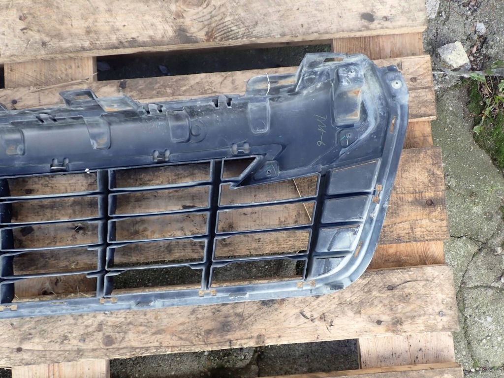 Решітка  решітка радіатора решітка бампера isuzu d-max Ціна