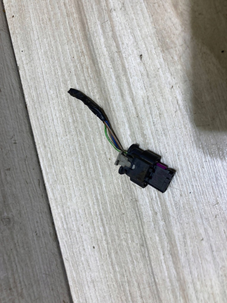 Купити Bmw x2 f39 2018 штекер датчик pdc