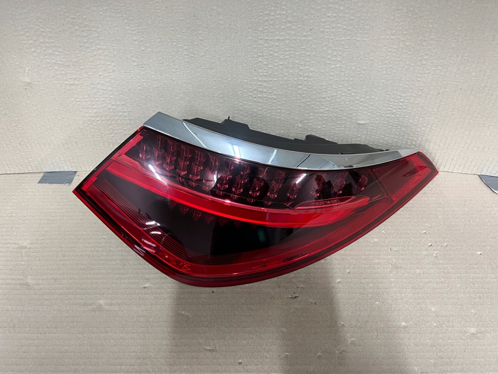фото №3, Mercedes s klasa w223 лампа задня задня права led!