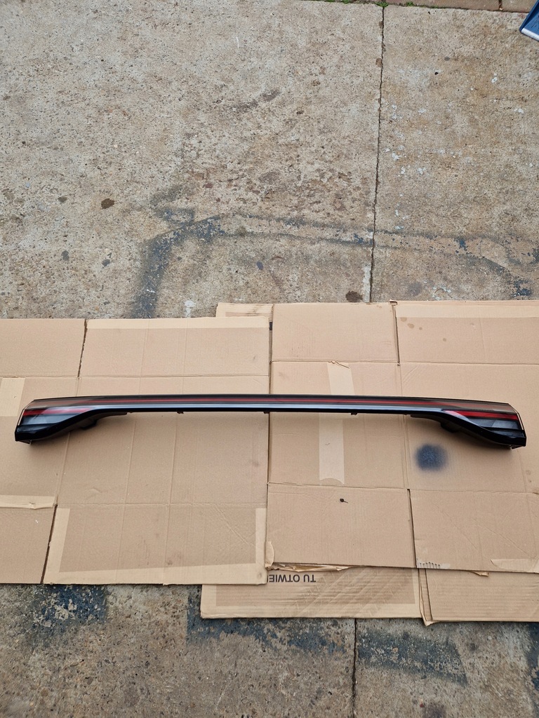 фото №10, Лампа задняя led vw id. buzz 1t3945307 центральная