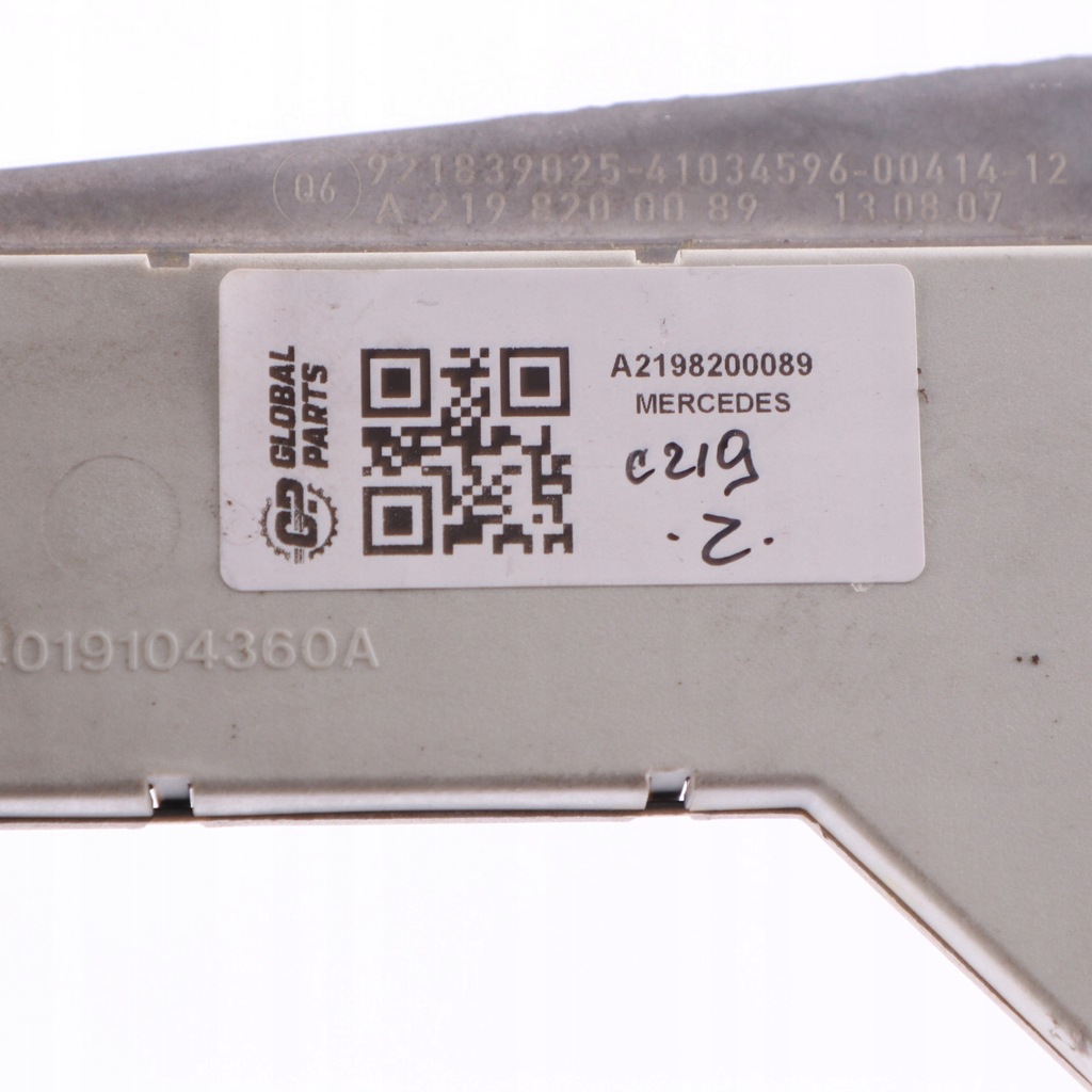 фото №12, Mercedes cls c219 усилитель antenny lewego стойка c a2198200089