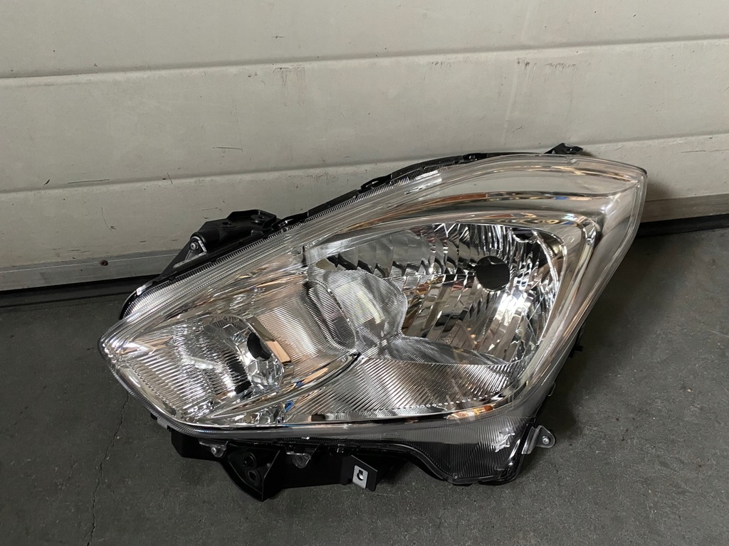 фото №6, Suzuki swift mk8 комплект лампа