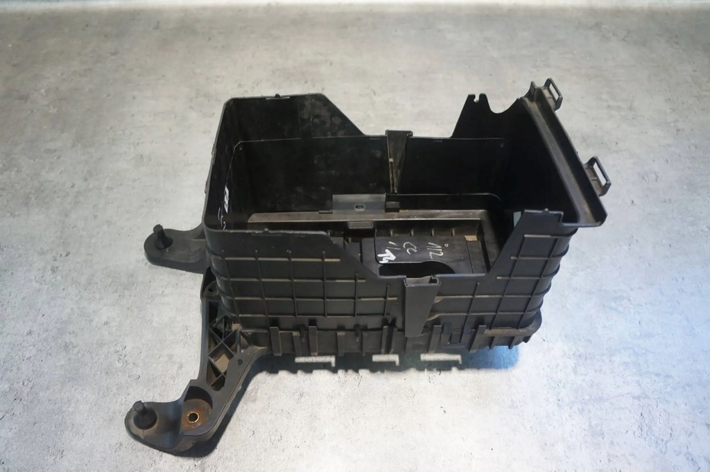 фото №5, Основа корпус акумулятор vw passat cc lift 2.0 tdi 1k0915333