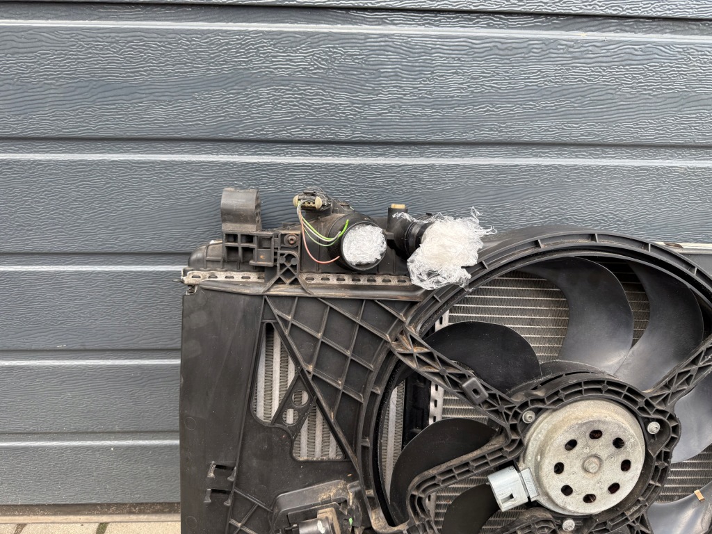 Купити Opel meiva b 1.4 turbo радіатор вентилятор комплект