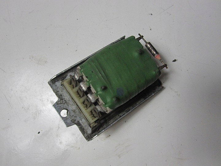 фото №1, Резистор вентилятор резистор vw golf iii