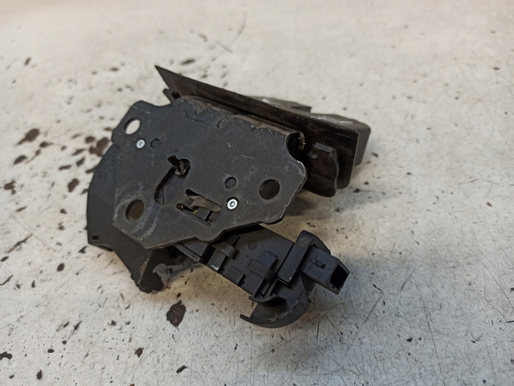 фото №12, Audi q7 4l замок кришки задній задня 8p4827505b